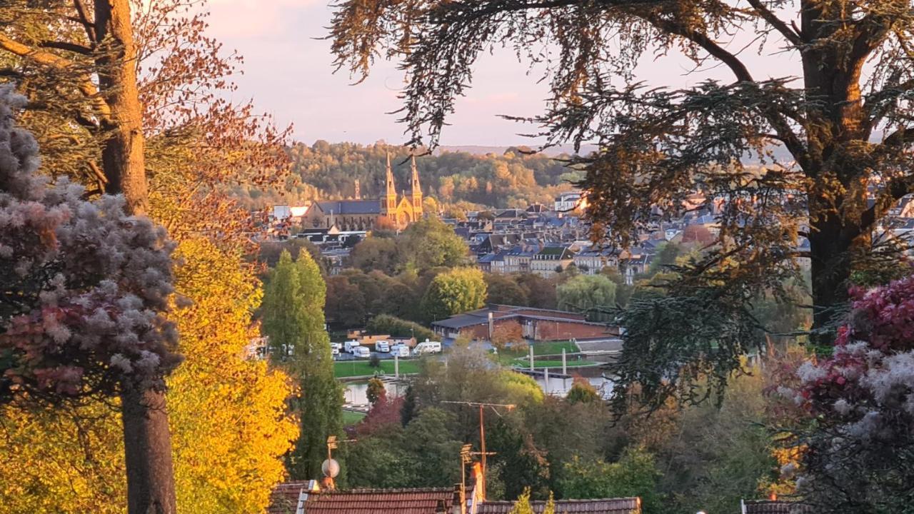 Villa Avec Vue Panoramique — 4-Star Luxury Hotel in Charleville-Mezieres, France