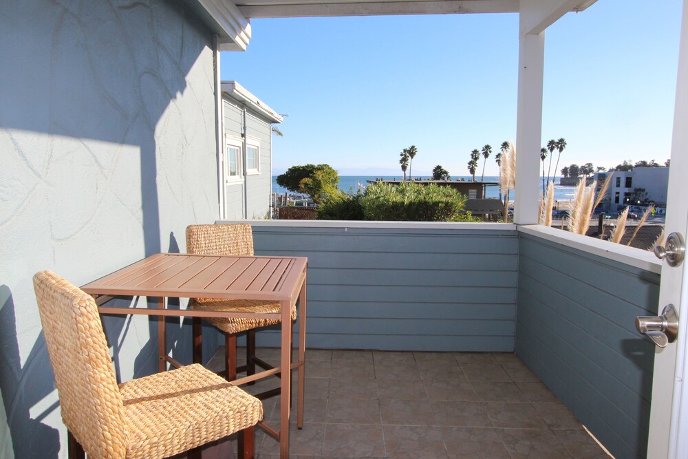 Edgewater Beach Inn - photo 20