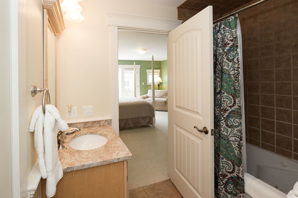 Sheepscot Harbour Village Resort - photo 321