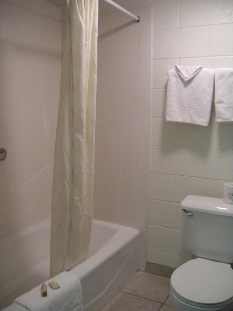 Motel West - photo 40