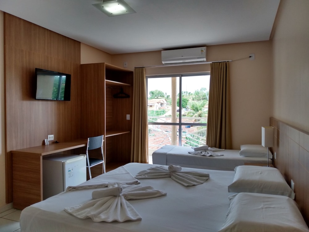 Planeta Hotel - carbon neutral hotel in Niquelandia