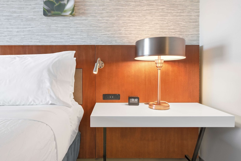 Hilton Garden Inn Fremont Milpitas - photo 13