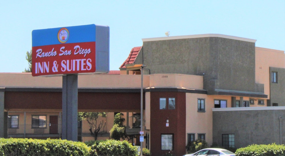 Rancho San Diego Inn and Suites - photo 27