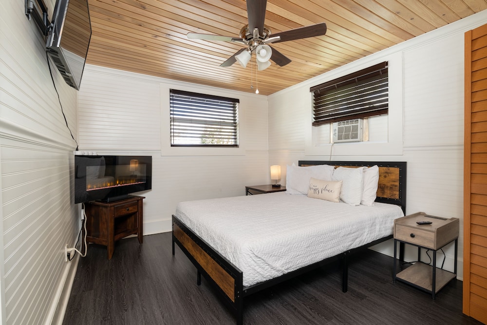 Depot Village - photo 7