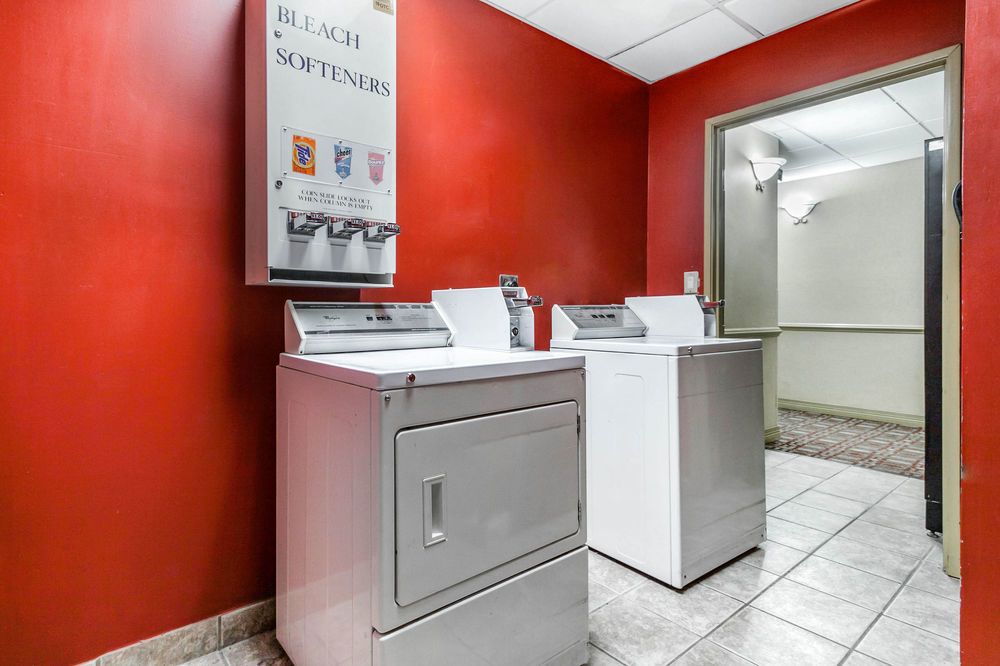 Rodeway Inn & Suites East I 44 - photo 41