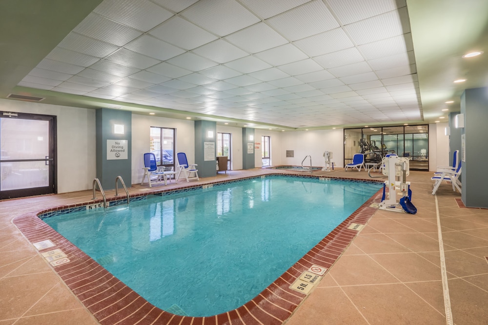 Holiday Inn Express Hotel & Suites Louisville East by IHG - photo 22