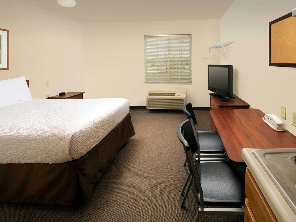 WoodSpring Suites El Paso I 10 Southeast - photo 6