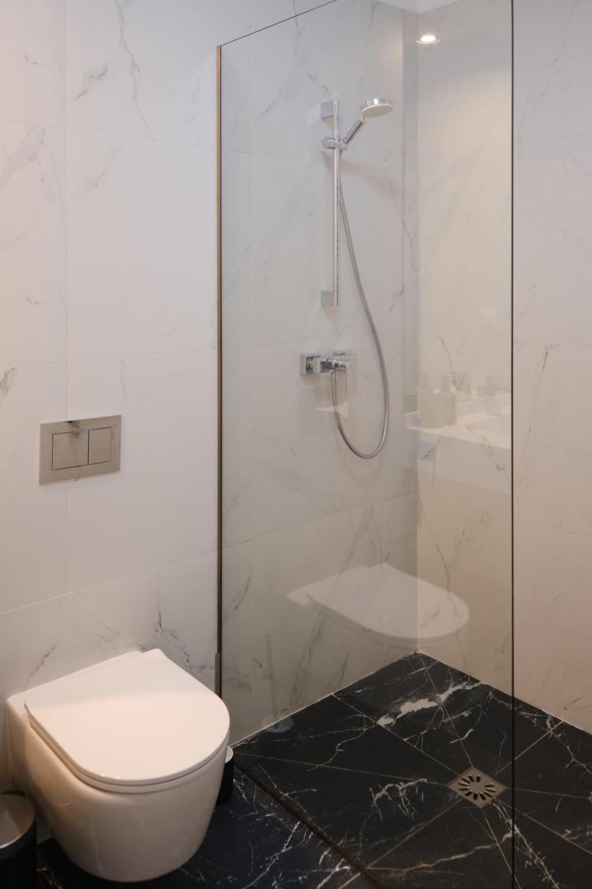 Brown I One Bedroom Apartment I One Cotroceni Park — 4-Star Luxury Hotel in Bucharest, Romania