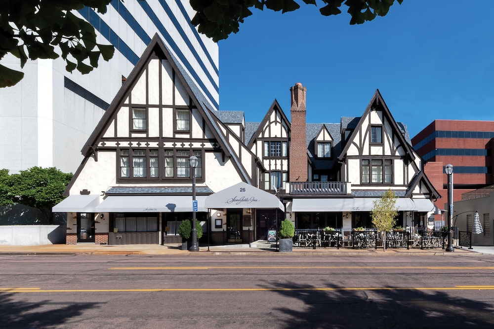 Seven Gables St. Louis West a Tribute Portfolio Hotel - featured photo