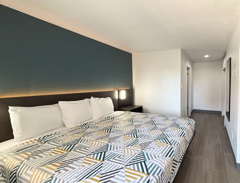 OYO Hotel Irving DFW Airport North - photo 14