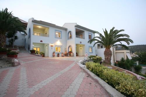 Aigli Apartments — 4-Star Luxury Hotel in Nea Anchialos, Greece