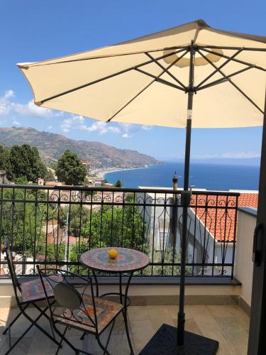 Casa Carlotta — 4-Star Luxury Hotel in Taormina, Italy