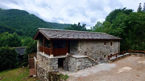 Cabana Pasiega Castro Valnera pet-friendly hotel Vega De Pas