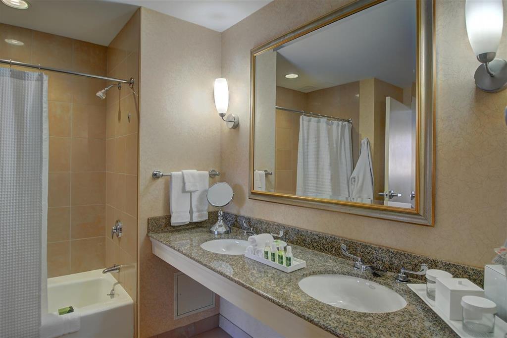 Wellsworth Hotel - photo 17