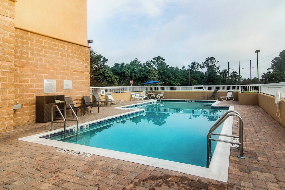Fairfield Inn & Suites Palm Coast I 95 - photo 14