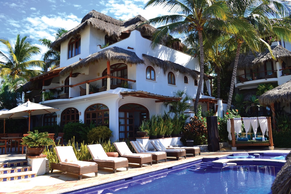 Casa de Mita Hotel - carbon neutral hotel in Corral Del Risco (Punta De Mita)