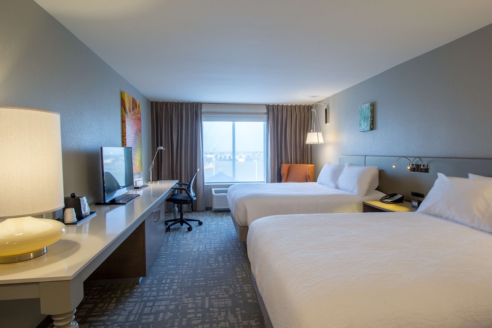 Hilton Garden Inn Salina - photo 12