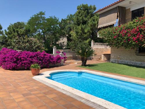 Villa Dolcedo — 4-Star Luxury Hotel in Lloret De Mar, Spain