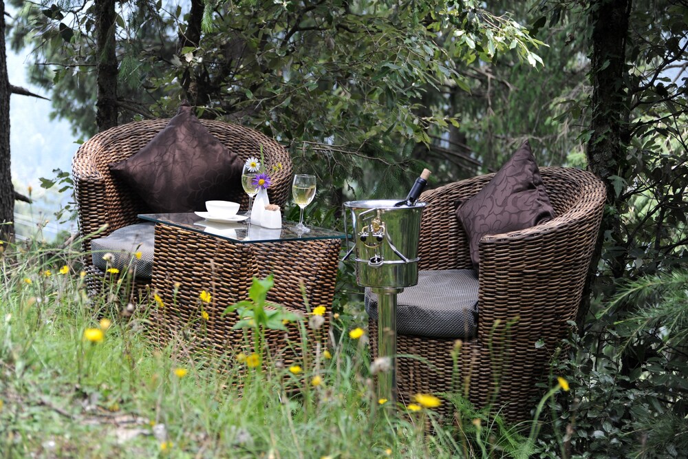 Aamod Resort Shoghi in Shimla, India