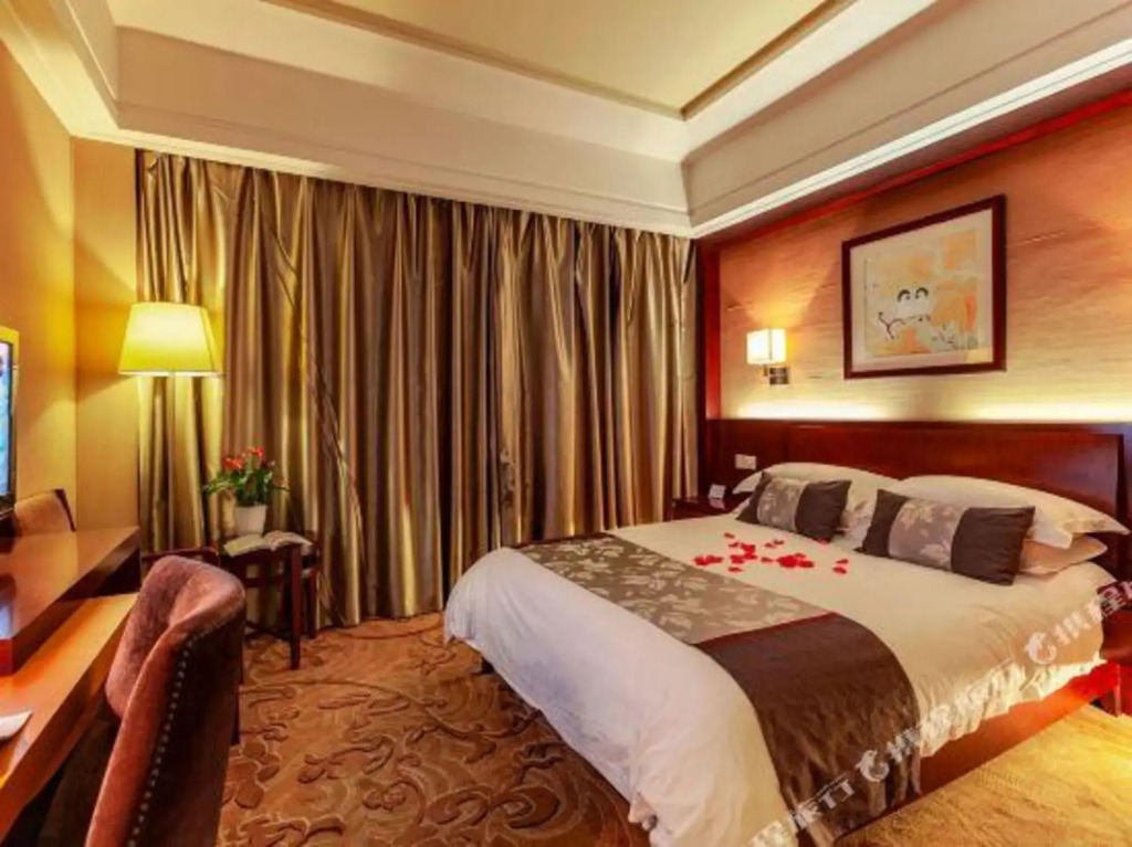 Oriental Hotel - last minute hotel in Jiashan