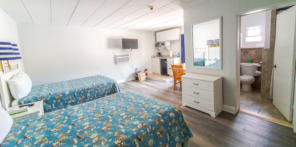 The Coral Sands Motel - photo 20