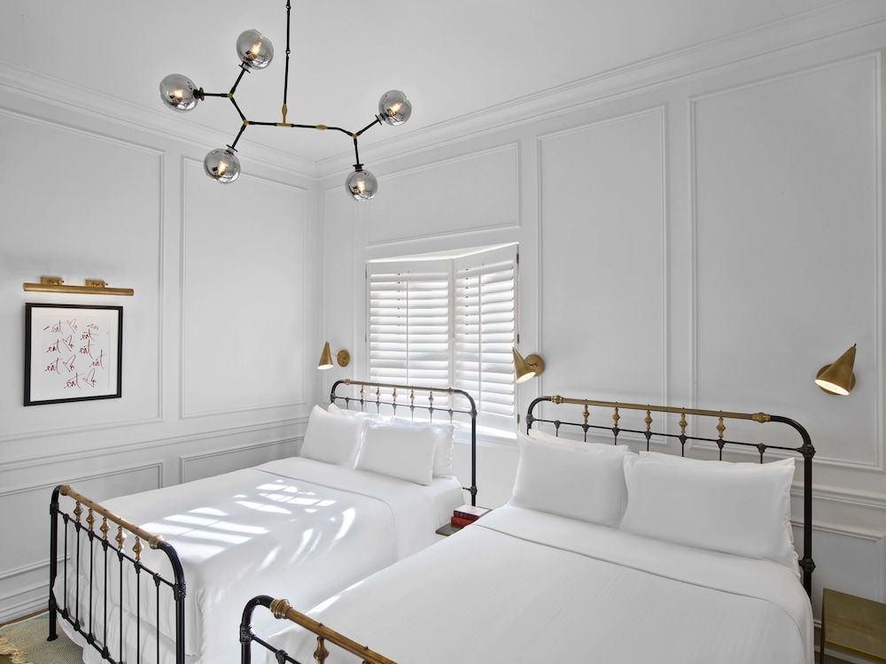 Luxe Life Hotel - photo 3