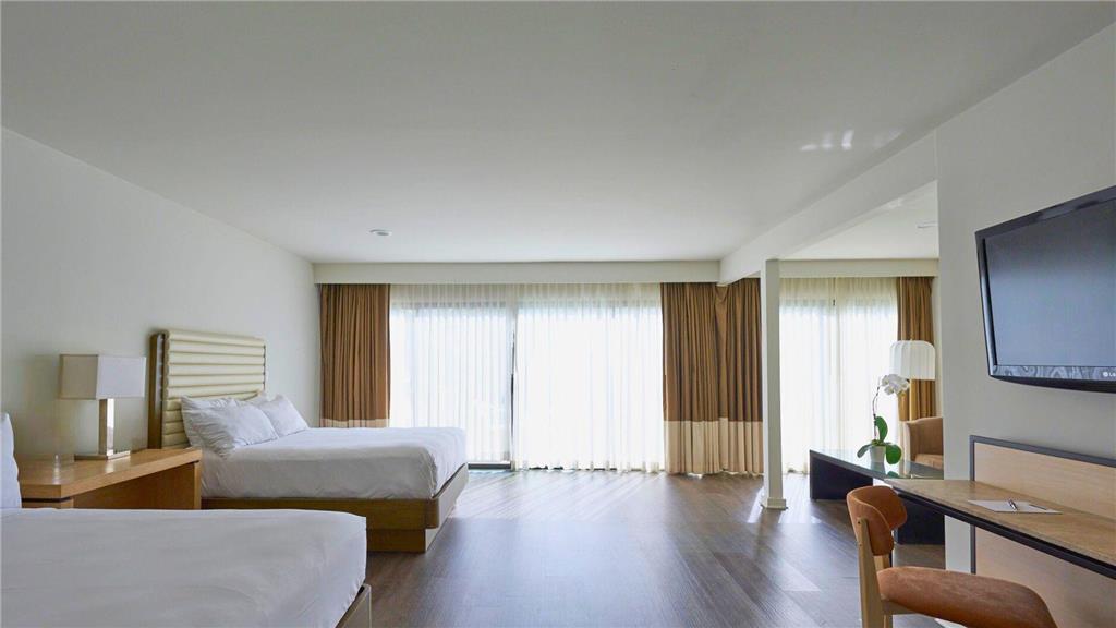 Luxe Sunset Boulevard Hotel - photo 10