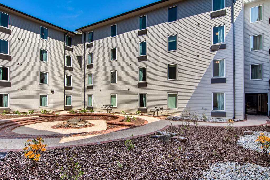 Clarion Inn & Suites Atlanta Downtown - photo 28