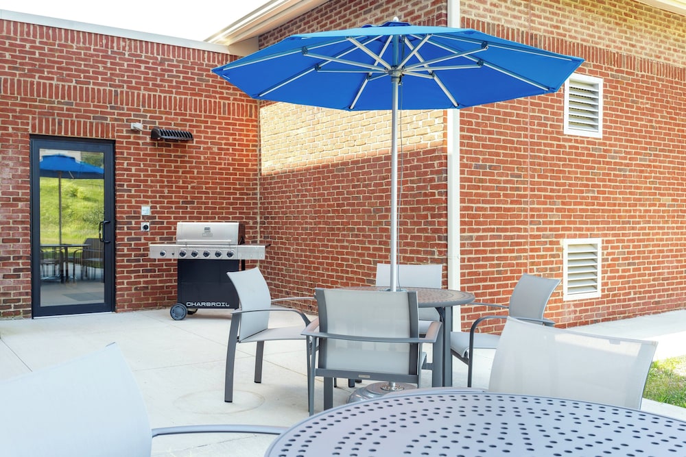 Holiday Inn Express & Suites Lancaster by IHG - photo 63