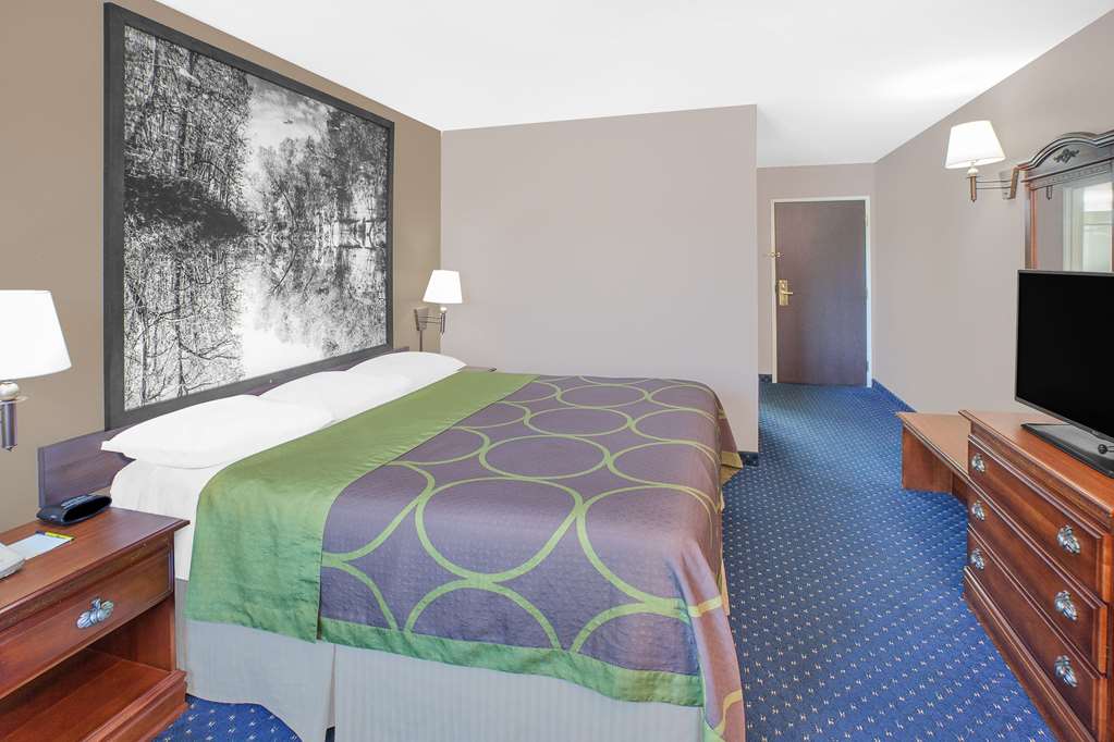 Super 8 by Wyndham Lowell Bentonville Rogers Area - photo 9