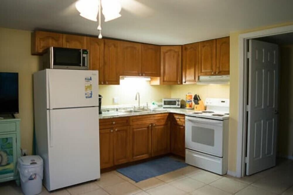 138 140 Delmar Genny's Landing Fort Myers Beach - photo 4