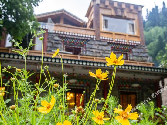 Yangrong Hade Boutique Hostel — 4-Star Luxury Hotel in Luhua, People's Republic of China