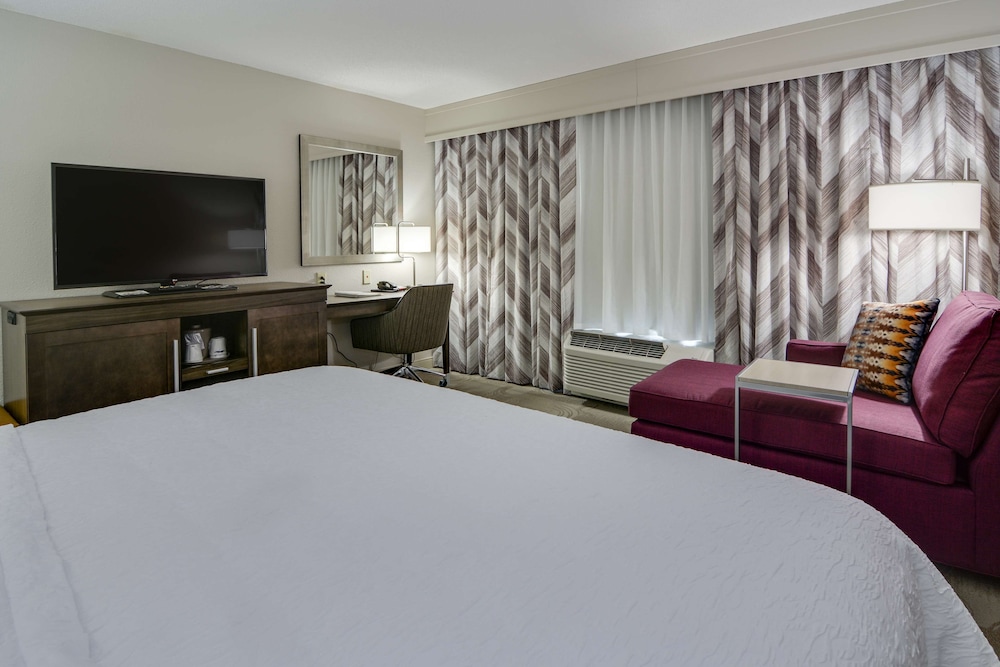 Hampton Inn Atlanta Fairburn - photo 26