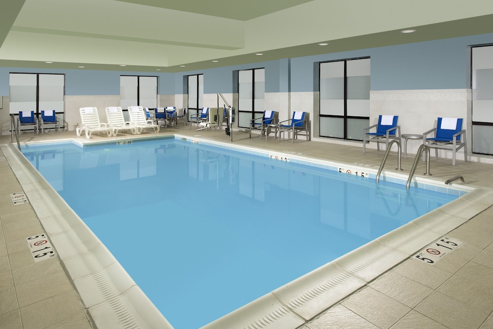 Holiday Inn Express & Suites Baltimore BWI Airport North by IHG - photo 11