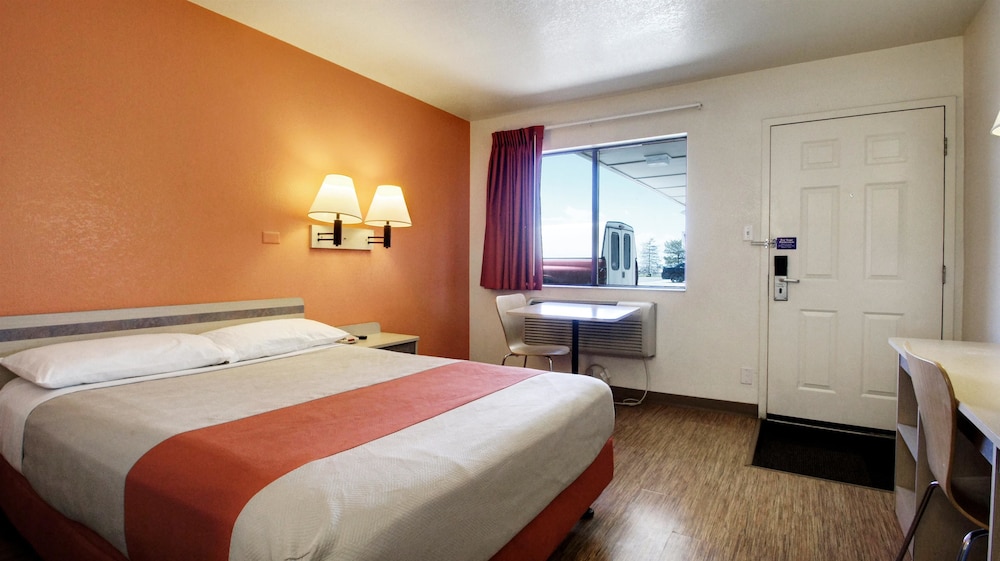 Super 8 by Wyndham Woods Cross Salt Lake City North - photo 12