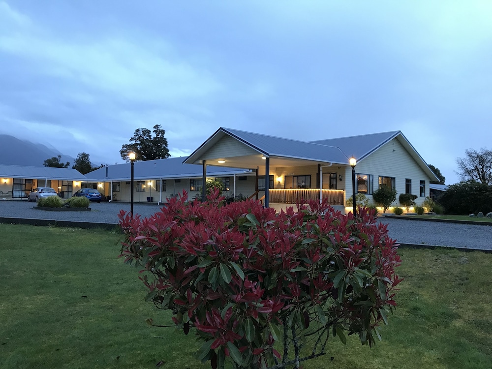 High Peaks Hotel in Greymouth, New Zealand