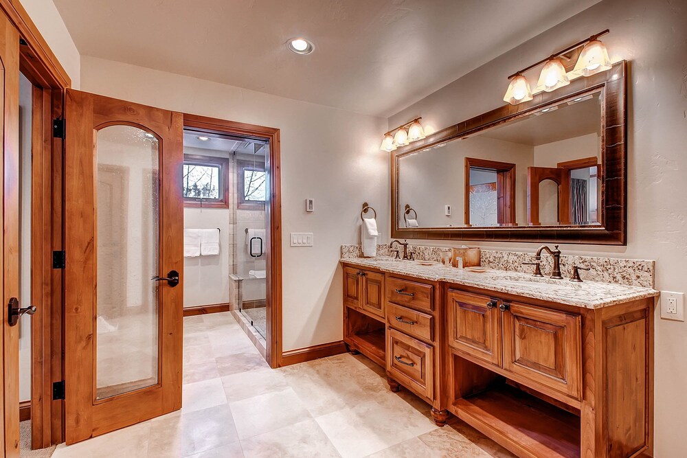 Highlands Slopeside by East West Hospitality - photo 354