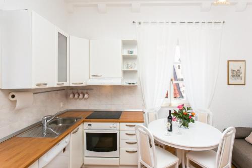 Apartment Antonikola