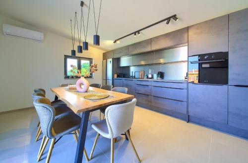 Apartments Sol — 5-Star Luxury Hotel in Njivice, Croatia