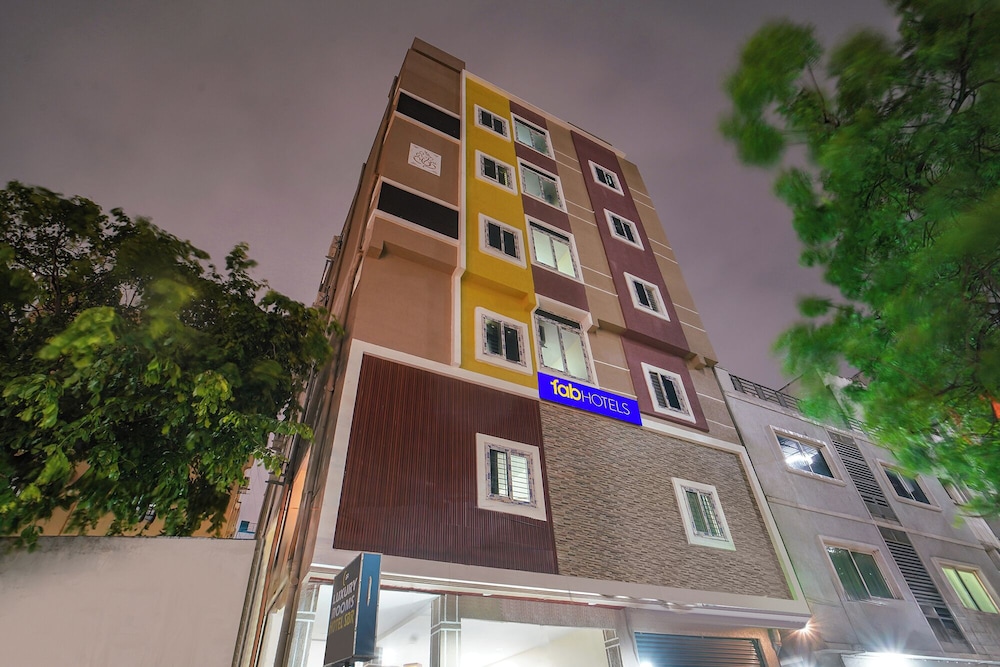 Fabhotel Sbr - last minute hotel in Hyderabad