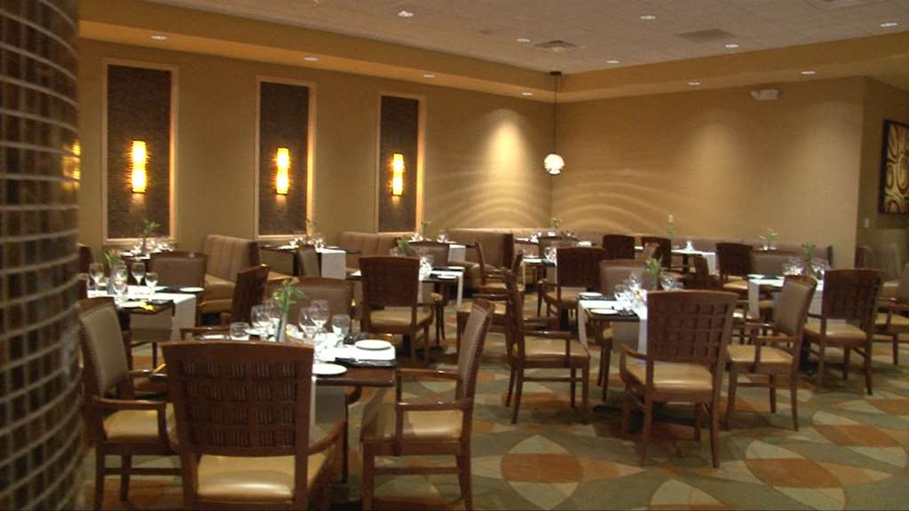 Florida Hotel & Conference Center in the Florida Mall - photo 4