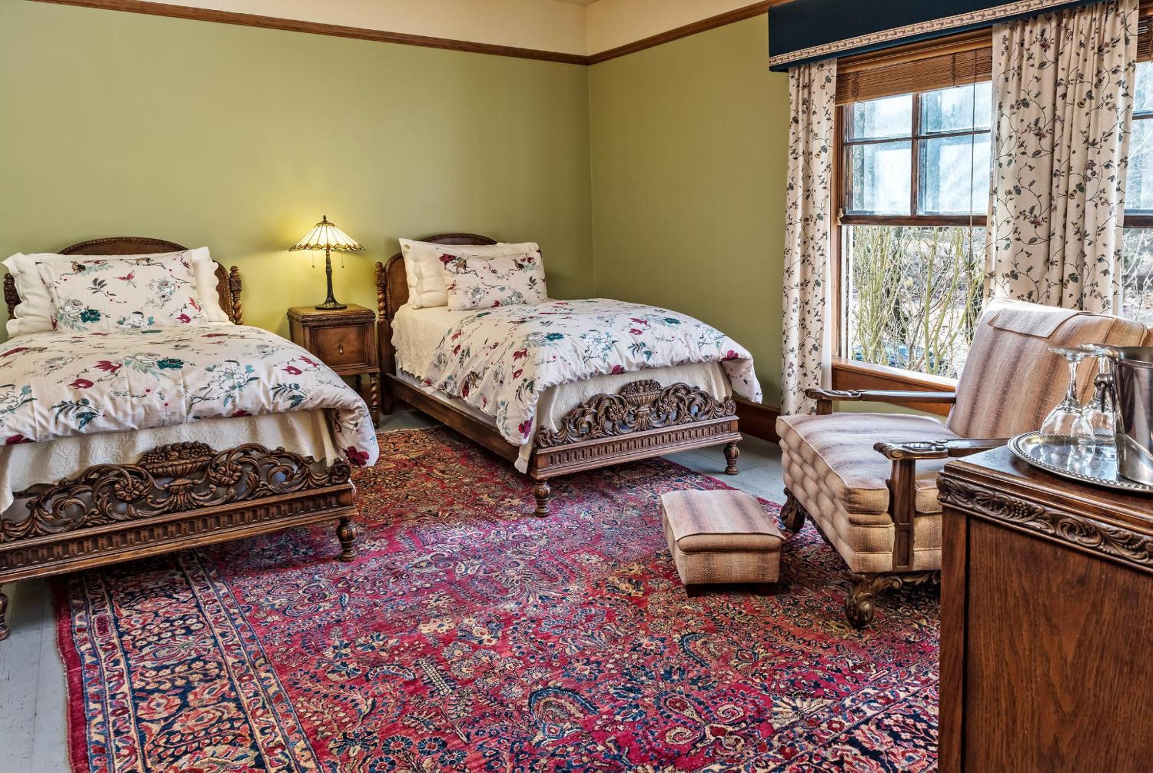 McCloud Hotel - photo 7