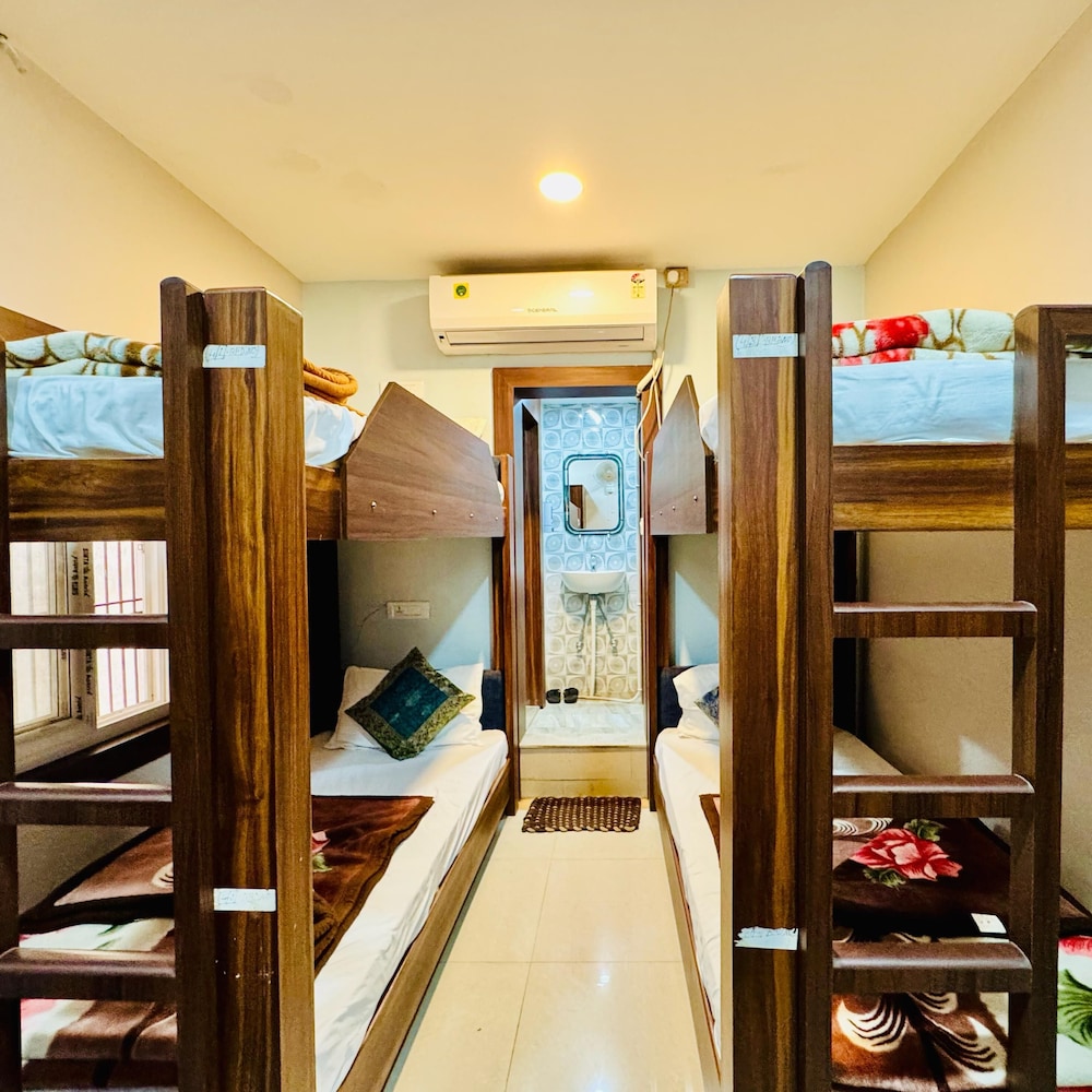 Deena Residency - last minute hotel in Varanasi