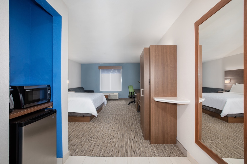 Holiday Inn Express & Suites Chowchilla Yosemite Park Area by IHG - photo 7