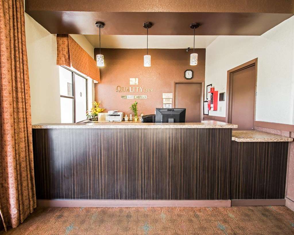 Quality Inn near Blue Spring - photo 4