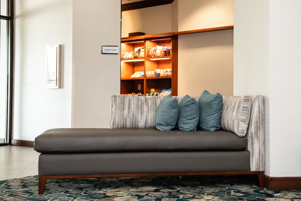 Hotel Auburn Hills - photo 3