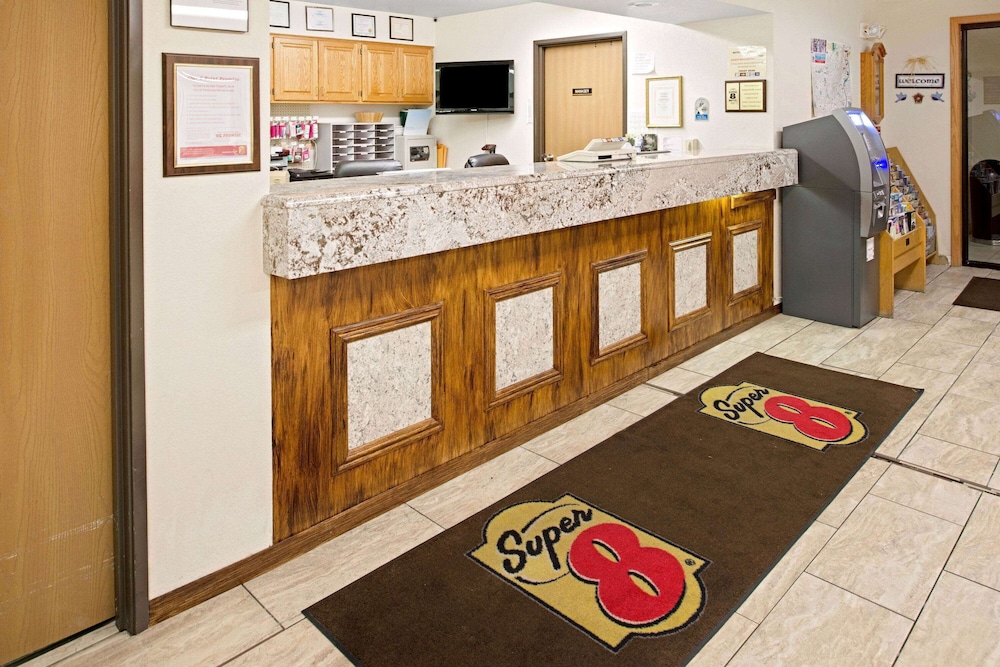 Super 8 by Wyndham Omaha Eppley Airport Carter Lake - photo 2