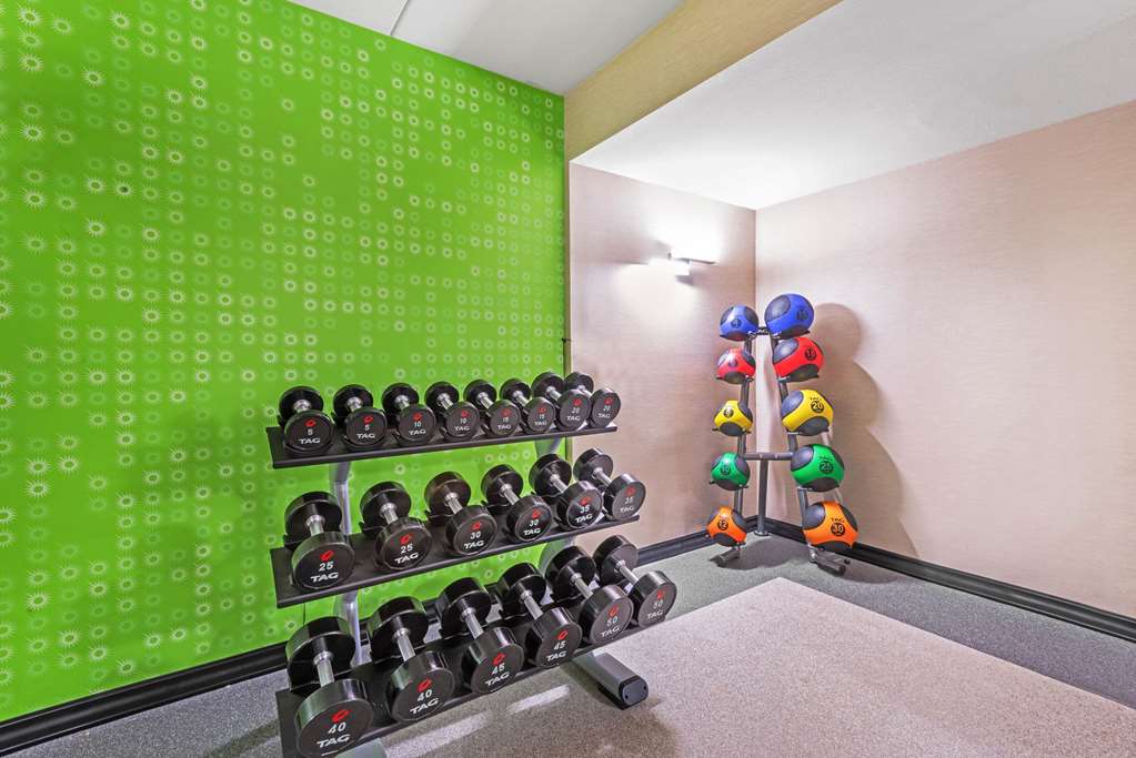 La Quinta Inn & Suites by Wyndham Jamestown - photo 10