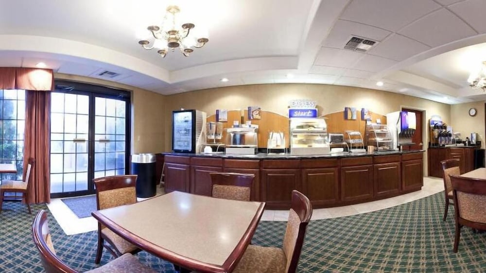 Holiday Inn Express Breaux Bridge by IHG - photo 23
