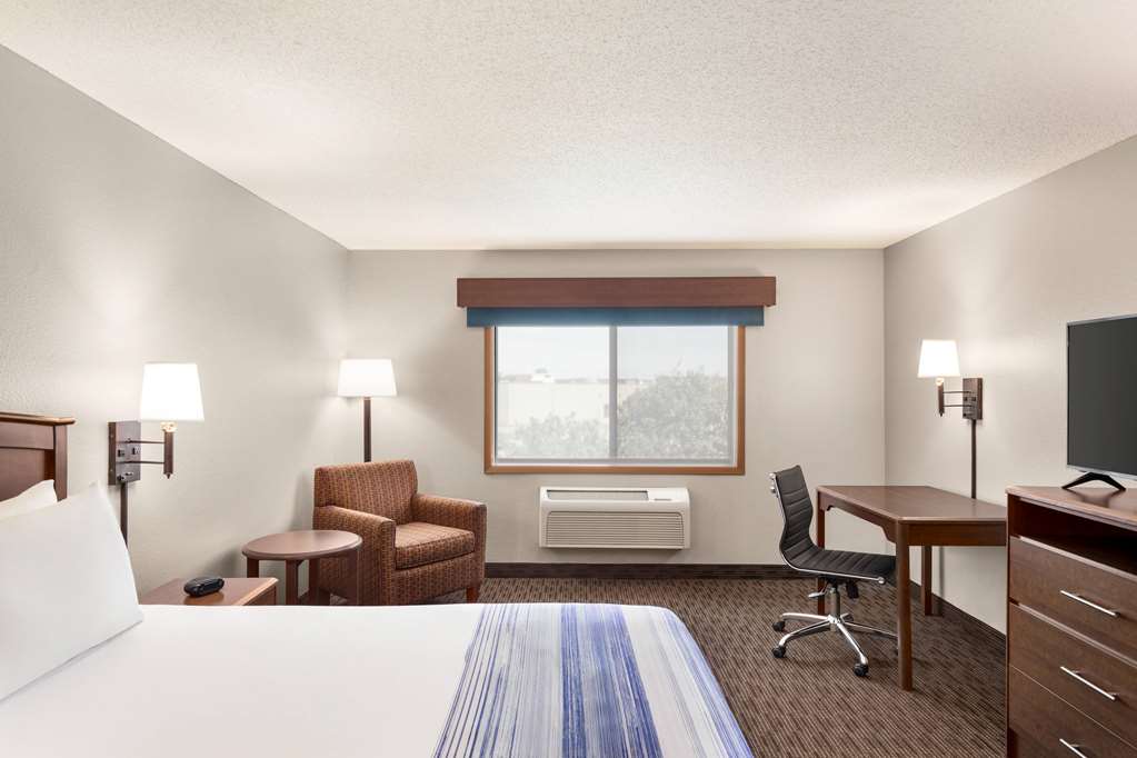 AmericInn by Wyndham Sauk Centre - photo 18